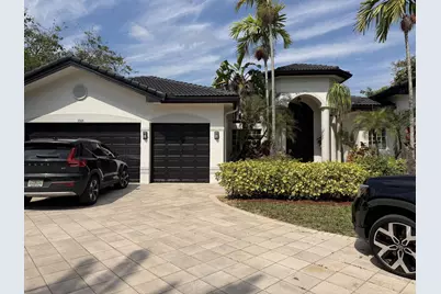 3309 Bradenham Lane, Davie, FL 33328 - Photo 2
