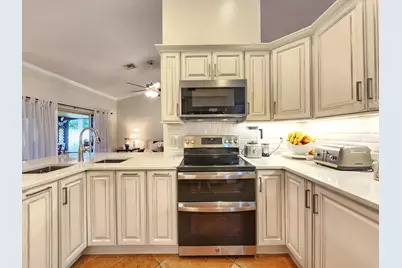 13053 Meadowbreeze Drive, Wellington, FL 33414 - Photo 6