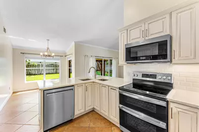 13053 Meadowbreeze Drive, Wellington, FL 33414 - Photo 14