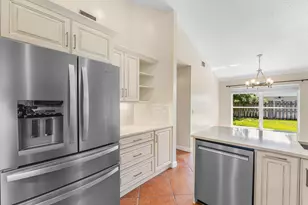 13053 Meadowbreeze Dr, Wellington, FL 33414 - Photo 26