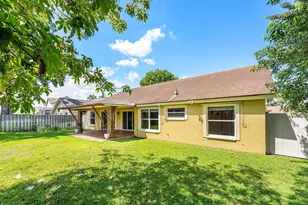 13053 Meadowbreeze Dr, Wellington, FL 33414 - Photo 46