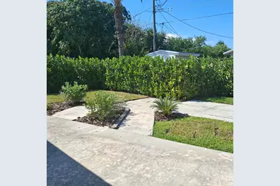 1097 Wilkinson Road #B, Lake Worth, FL 33462 - Photo 18