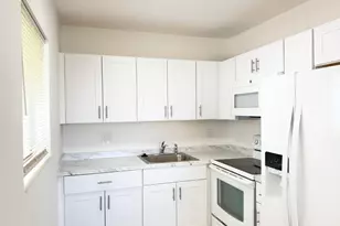 3402 Cynthia Ln, Lake Worth, FL 33461 - Photo 4