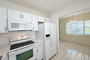 3402 Cynthia Ln, Lake Worth Beach, FL 33461 - Photo 6