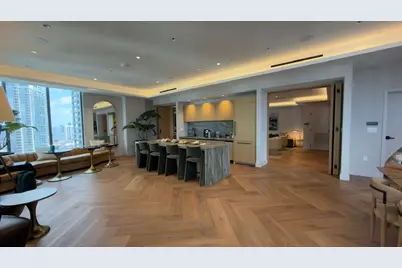 121 NE 5th Street #2406, Miami, FL 33132 - Photo 20