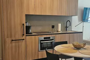 121 NE 5th St, Miami, FL 33132 - Photo 6