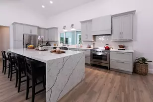 8677 Estate Dr, West Palm Beach, FL 33411 - Photo 6