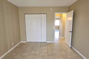 114 E Norwich E, West Palm Beach, FL 33417 - Photo 2