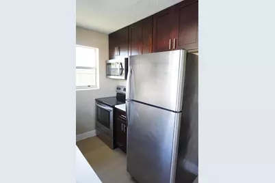1601 W 37th Street #6, Riviera Beach, FL 33404 - Photo 2