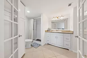 5420 N Ocean Dr, Singer Island, FL 33404 - Photo 16