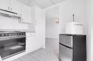 2555 NE 11th St, Fort Lauderdale, FL 33304 - Photo 8