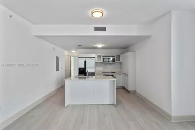 1900 N Bayshore Drive, Miami, FL 33132 - Photo 6