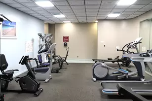 1100 Colony Point Circle Circle, Pembroke Pines, FL 33026 - Photo 16