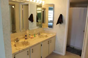 1100 Colony Point Circle Circle, Pembroke Pines, FL 33026 - Photo 10