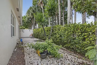 135 Atwell Drive, West Palm Beach, FL 33411 - Photo 40