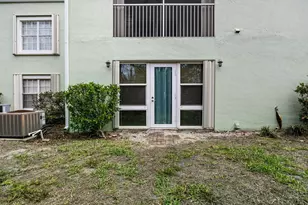 2074 SE Wild Meadow Cir, Port Saint Lucie, FL 34952 - Photo 18