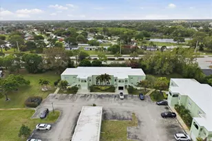 2074 SE Wild Meadow Cir, Port Saint Lucie, FL 34952 - Photo 22