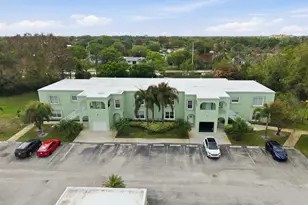 2074 SE Wild Meadow Cir, Port Saint Lucie, FL 34952 - Photo 22
