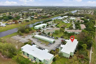 2074 SE Wild Meadow Cir, Port Saint Lucie, FL 34952 - Photo 26