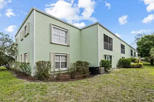 2074 SE Wild Meadow Cir, Port Saint Lucie, FL 34952 - Photo 20