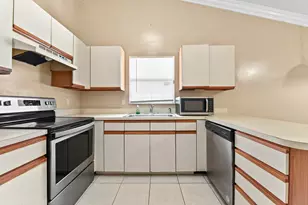 7898 Ridgewood Dr, Lake Worth, FL 33467 - Photo 16