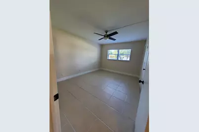 313 SW 1st Court SW #L-4, Pompano Beach, FL 33060 - Photo 12