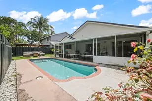 9651 SW 9th Ct, Pembroke Pines, FL 33025 - Photo 26