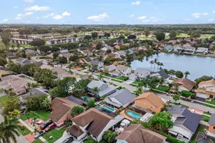 9651 SW 9th Ct, Pembroke Pines, FL 33025 - Photo 32