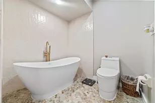9651 SW 9th Ct, Pembroke Pines, FL 33025 - Photo 18