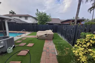 9651 SW 9th Ct, Pembroke Pines, FL 33025 - Photo 30