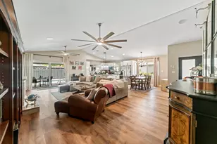 9651 SW 9th Ct, Pembroke Pines, FL 33025 - Photo 12