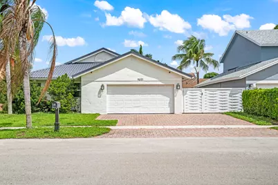 9651 SW 9th Court, Pembroke Pines, FL 33025 - Photo 2