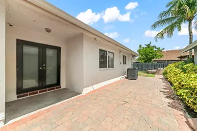 9651 SW 9th Court, Pembroke Pines, FL 33025 - Photo 28