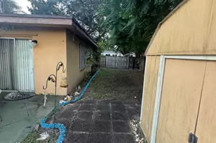 6600 Allen St, Hollywood, FL 33024 - Photo 22