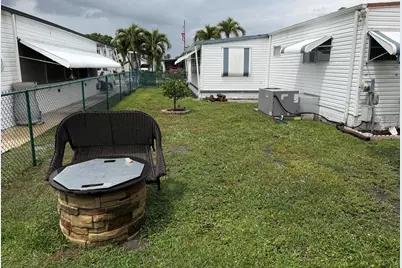 1900 SW 83rd Terrace, Davie, FL 33324 - Photo 14