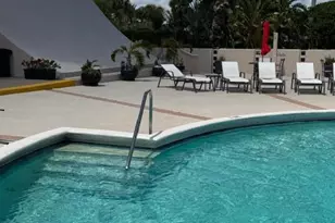 2425 Presidential Way Way, West Palm Beach, FL 33401 - Photo 20