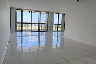 2425 Presidential Way Way, West Palm Beach, FL 33401 - Photo 20