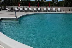 2425 Presidential Way Way, West Palm Beach, FL 33401 - Photo 16