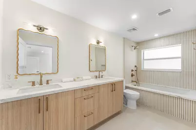 654 W Lakewoode Circle, Delray Beach, FL 33445 - Photo 14