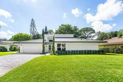 654 W Lakewoode Circle, Delray Beach, FL 33445 - Photo 1