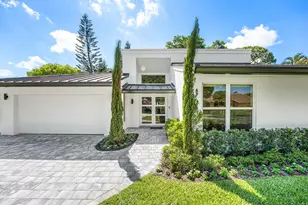 654 W Lakewoode Cir, Delray Beach, FL 33445 - Photo 2