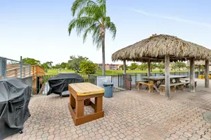9401 Sunrise Lakes Blvd, Sunrise, FL 33322 - Photo 38