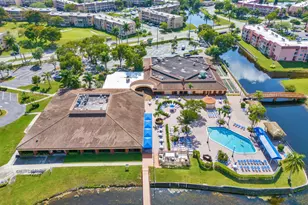 9401 Sunrise Lakes Blvd, Sunrise, FL 33322 - Photo 44