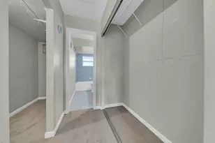 9401 Sunrise Lakes Blvd, Sunrise, FL 33322 - Photo 22
