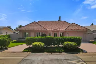 5530 Bayview Dr, Fort Lauderdale, FL 33308 - Photo 1