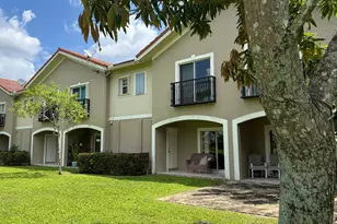 12752 Westhampton Cir, Wellington, FL 33414 - Photo 4