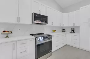 8224 Via Bella, Boca Raton, FL 33496 - Photo 10