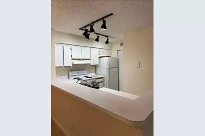 640 S Park Road #14-4, Hollywood, FL 33021 - Photo 2