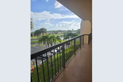 150 Lake Nancy Lane #320, West Palm Beach, FL 33411 - Photo 2