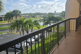 150 Lake Nancy Ln, West Palm Beach, FL 33411 - Photo 2